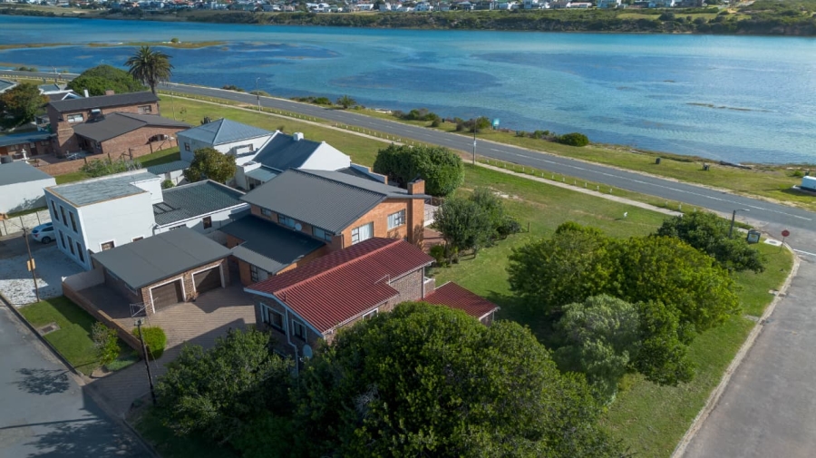 3 Bedroom Property for Sale in Stilbaai Oos Western Cape